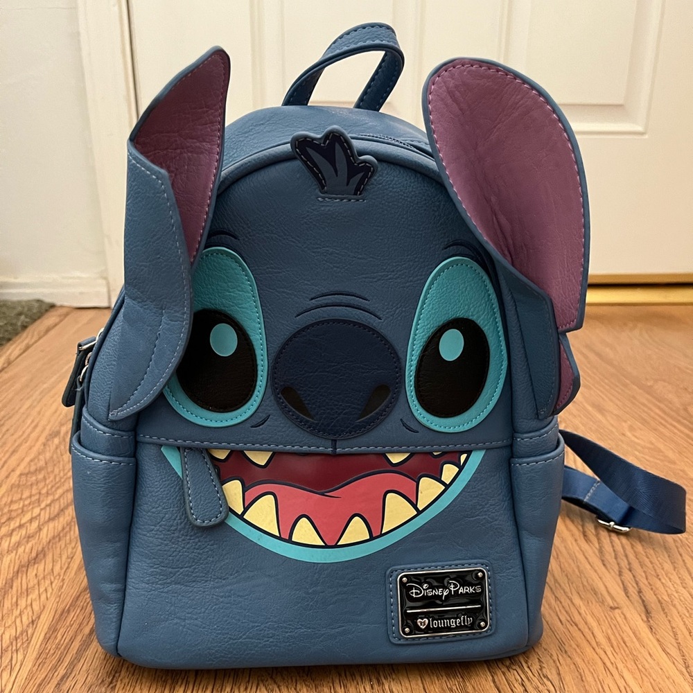 Disney Loungefly Stitch backpack!